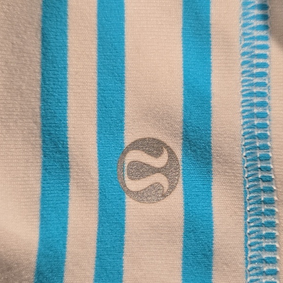 Lululemon Tank With Built In Sports Bra - Picture 6 of 8